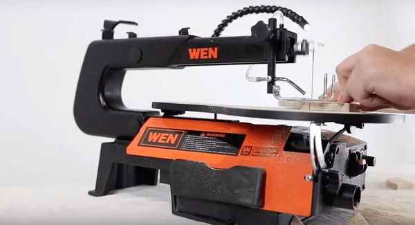 How To Use A Scroll Saw