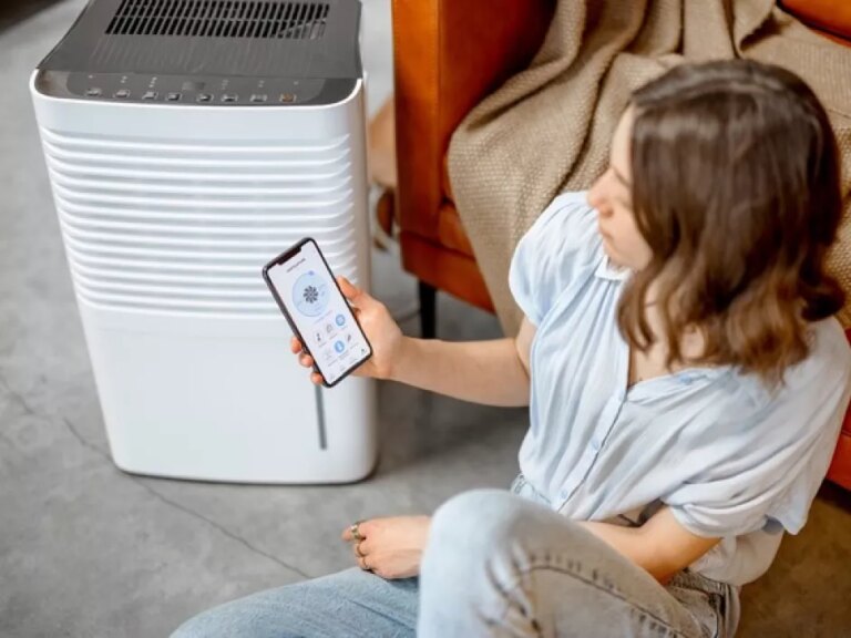 A Comprehensive Guide to Dehumidifiers: Definition, Benefits, Selection and Maintenance